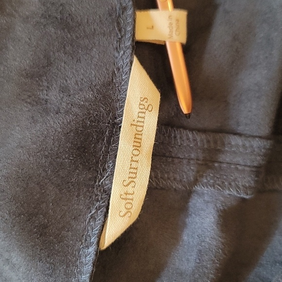 Soft Surroundings Izzy Dark Blue V-Neck Faux Suede Tunic - Size Large - Picture 6 of 7